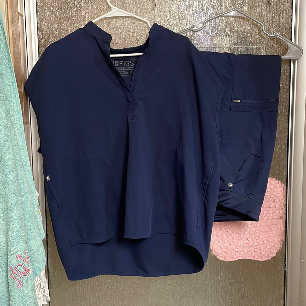 NAVY BLUE FIGS SCRUB SET